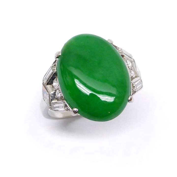 Oval cabochon jade and diamond ring